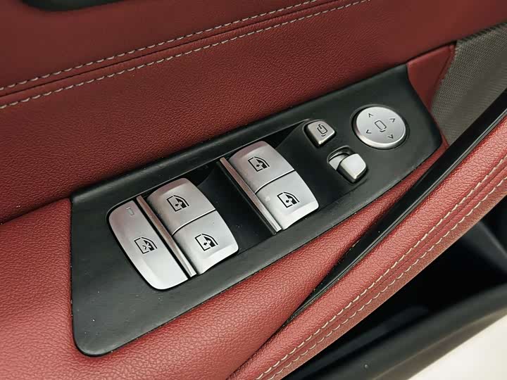 Фото 12 - BMW 5 Series