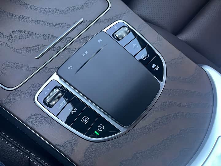 Фото 15 - Mercedes-Benz GLC-Class