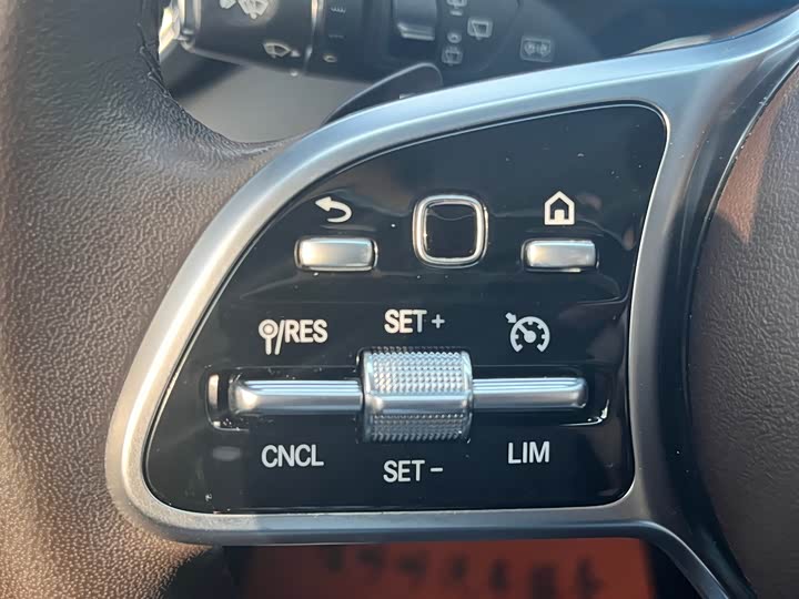 Фото 18 - Mercedes-Benz GLC-Class