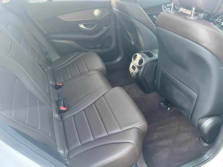 Фото 33 - Mercedes-Benz GLC-Class