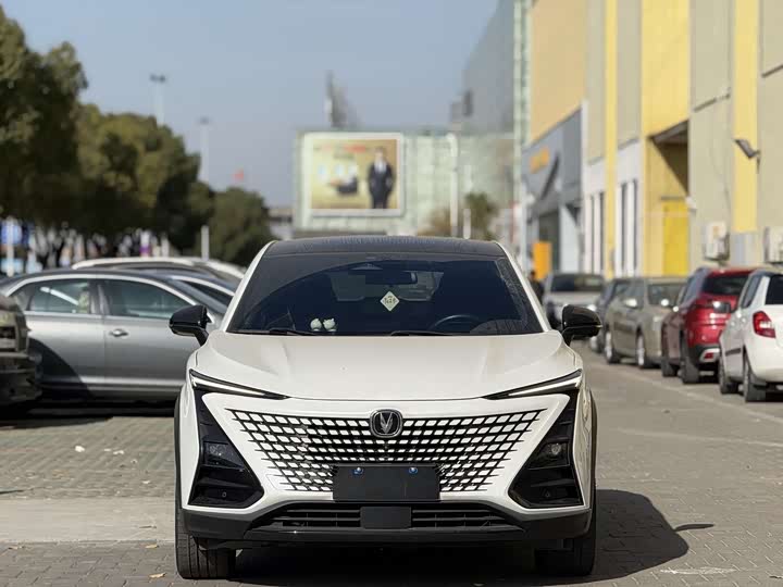 Фото 2 - Changan UNI-T