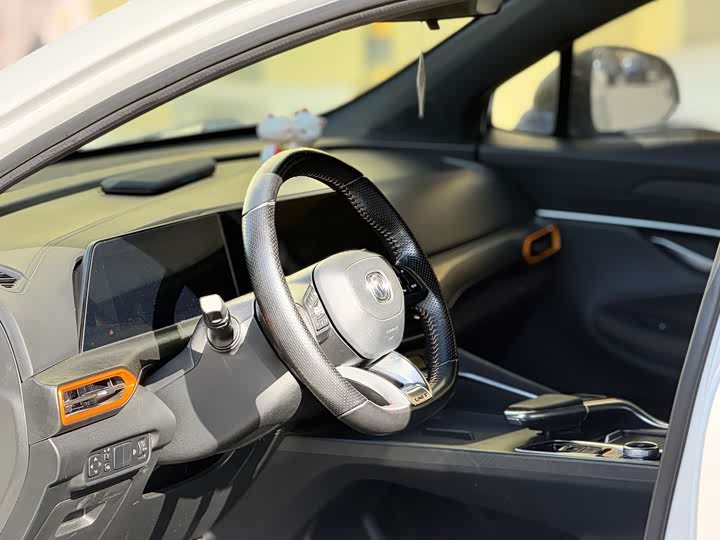 Фото 5 - Changan UNI-T