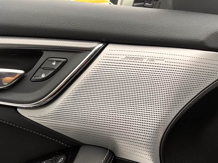 Фото 9 - Cadillac CT5