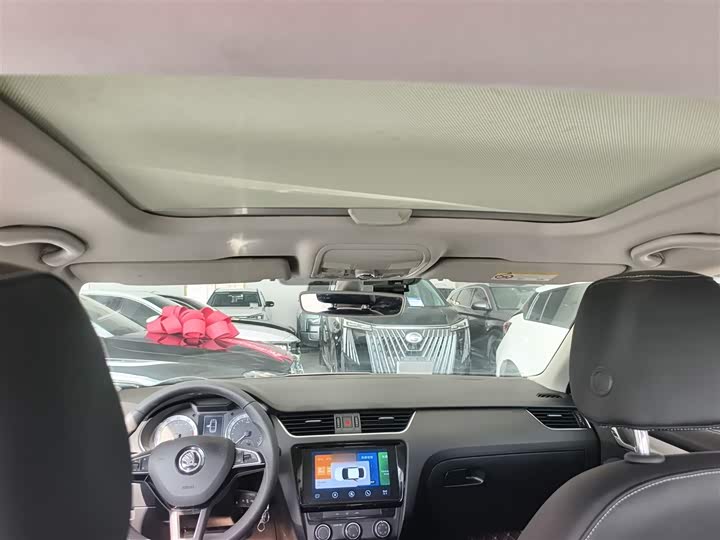 Фото 18 - Skoda Octavia Pro