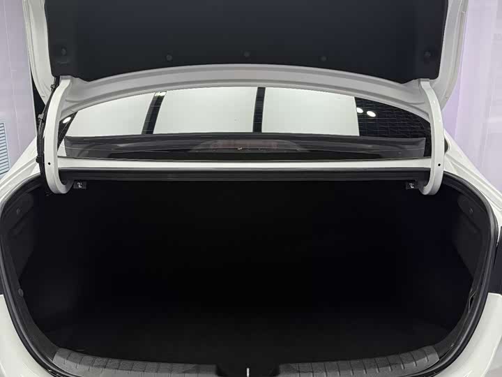 Фото 18 - Kia K3