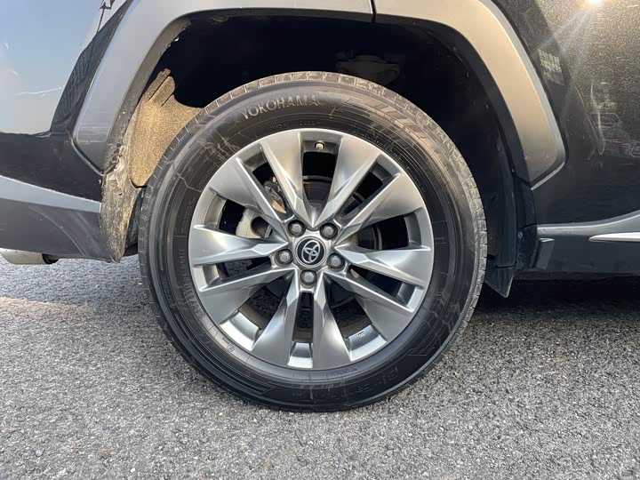 Фото 15 - Toyota Wildlander