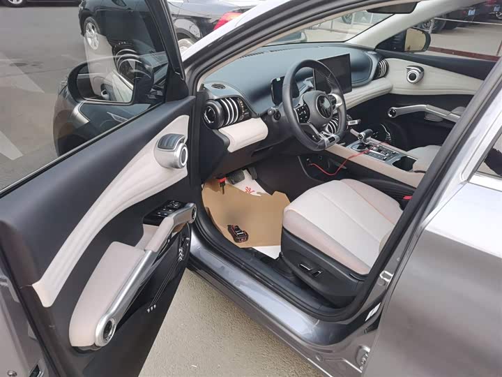 Фото 16 - BYD Yuan Plus