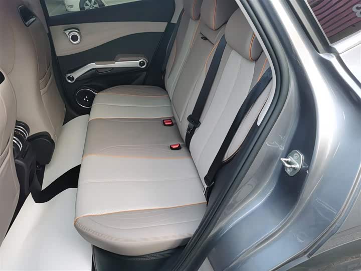 Фото 17 - BYD Yuan Plus