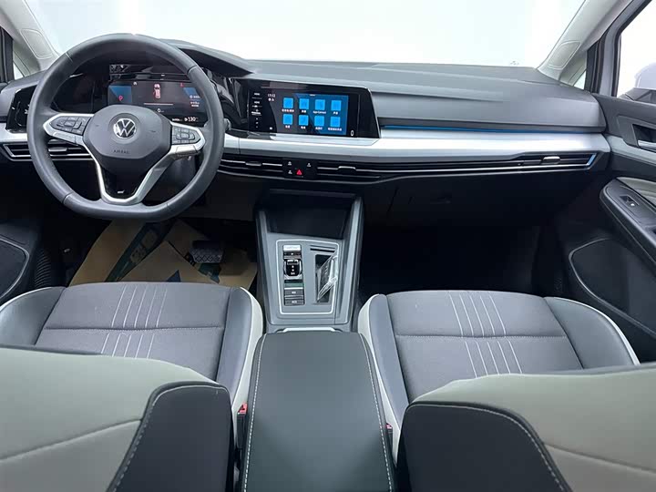 Фото 26 - Volkswagen Golf