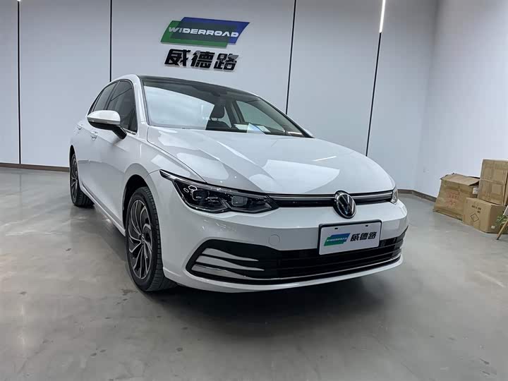 Фото 3 - Volkswagen Golf