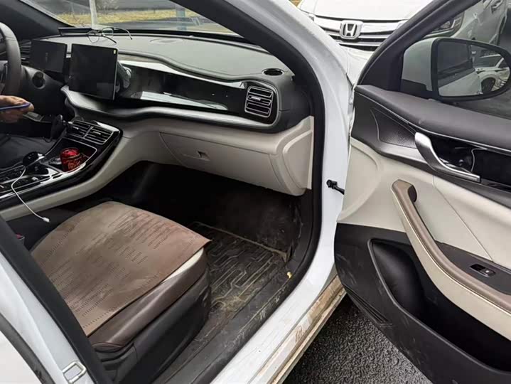 Фото 8 - BYD Qin Plus