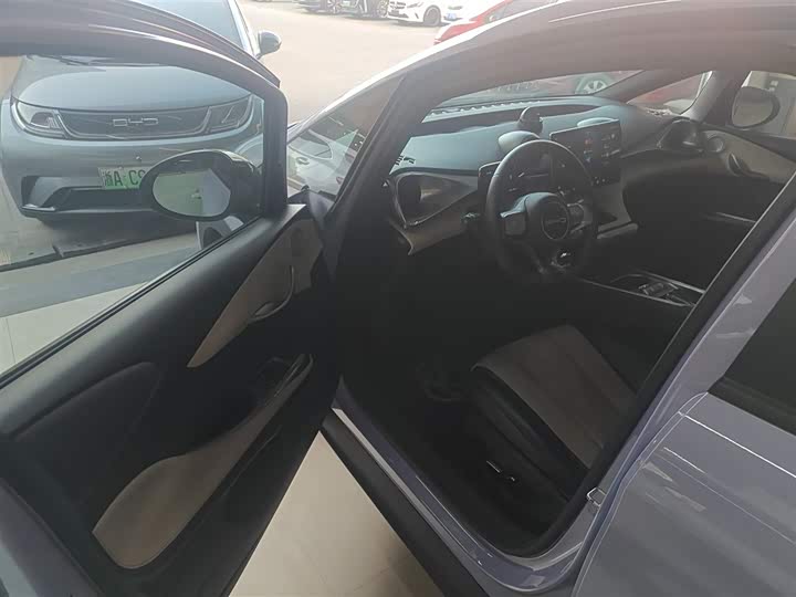 Фото 16 - BYD Dolphin