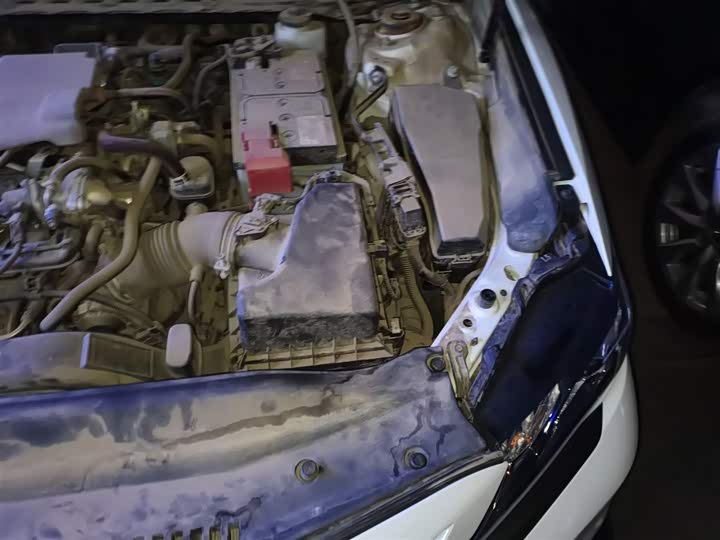 Фото 22 - Toyota Camry