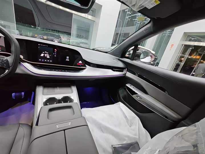 Фото 6 - Hongqi EHS7 (Tiangong 08)