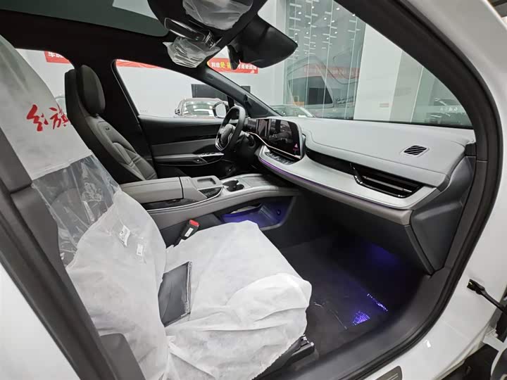 Фото 9 - Hongqi EHS7 (Tiangong 08)