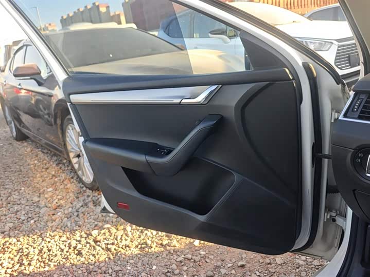 Фото 7 - Skoda Octavia Pro