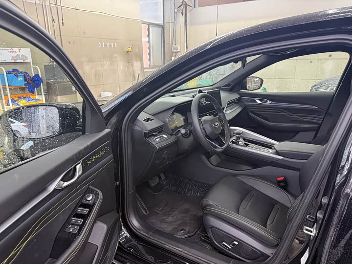 Фото 6 - Geely Preface