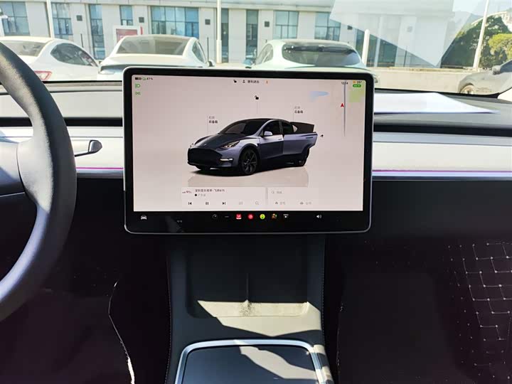 Фото 13 - Tesla Model Y