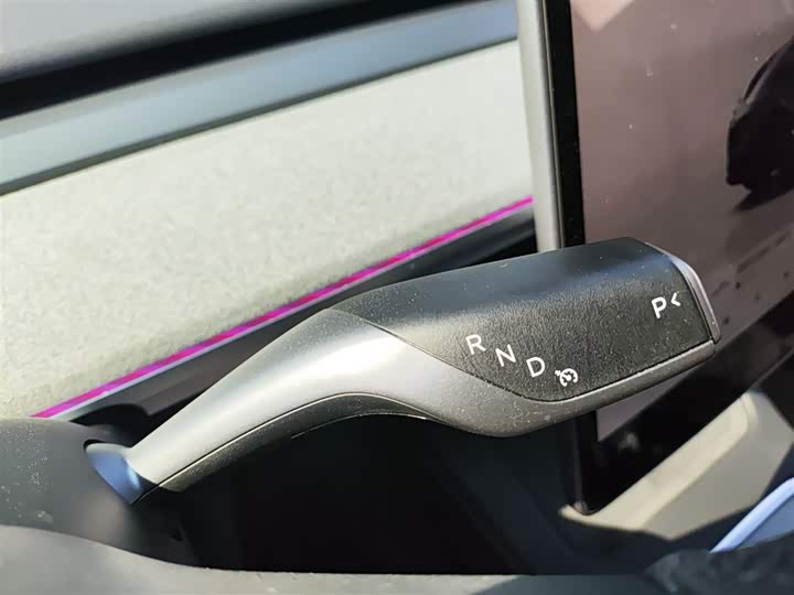 Фото 14 - Tesla Model Y