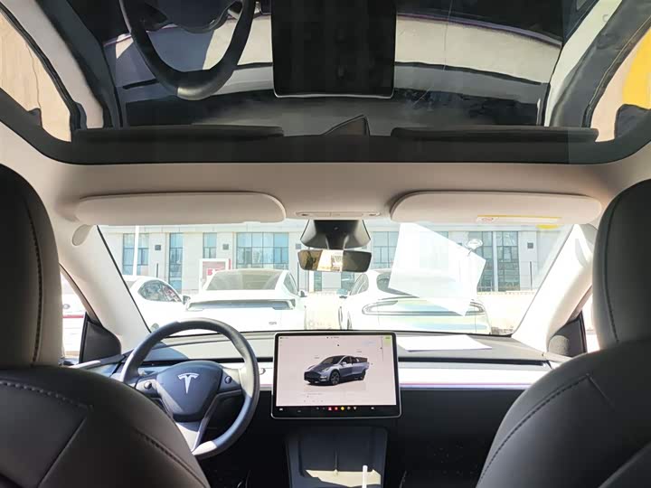 Фото 18 - Tesla Model Y