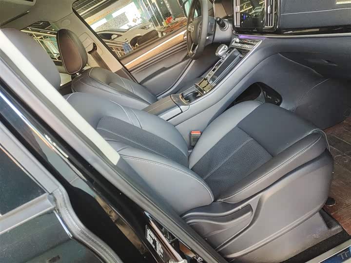 Фото 25 - GAC Trumpchi M8