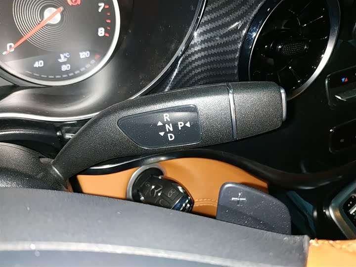 Фото 14 - Mercedes-Benz V-Class