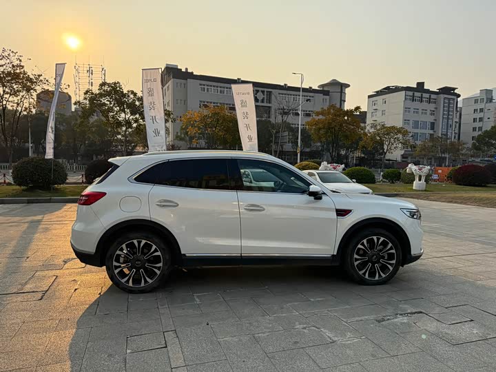 Фото 5 - Hongqi HS5