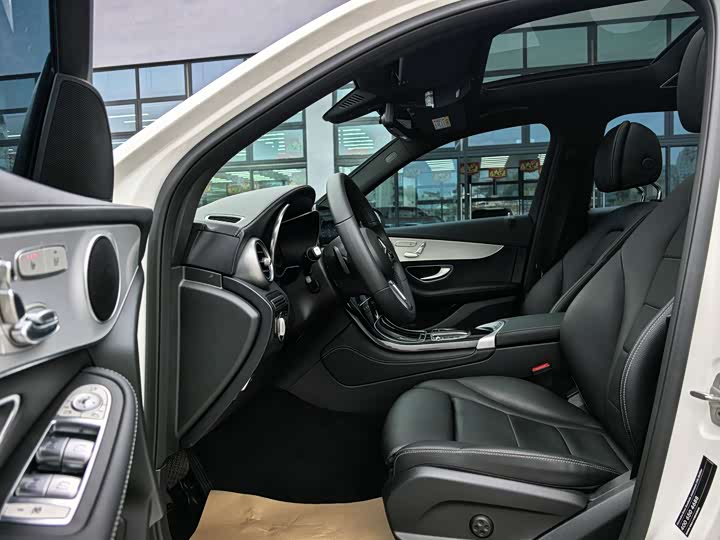 Фото 4 - Mercedes-Benz GLC-Class