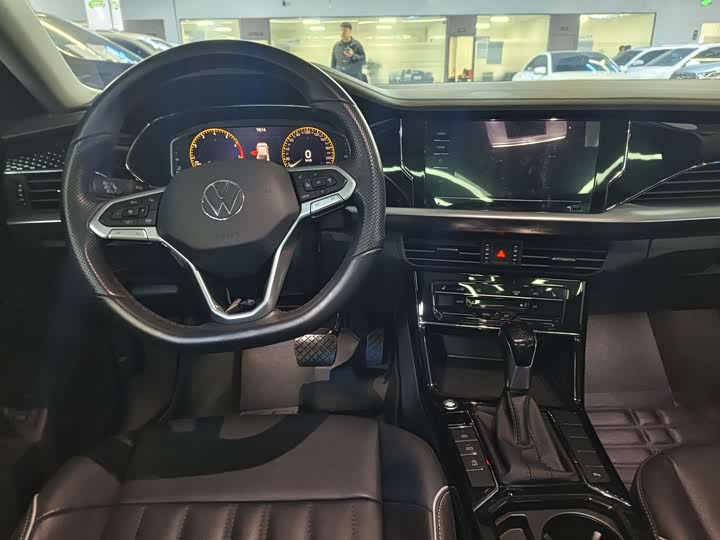 Фото 9 - Volkswagen Passat