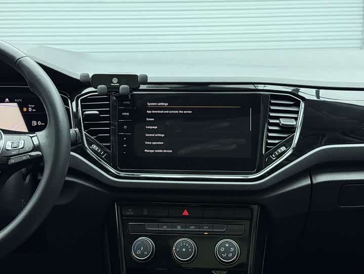 Фото 17 - Volkswagen T-Roc