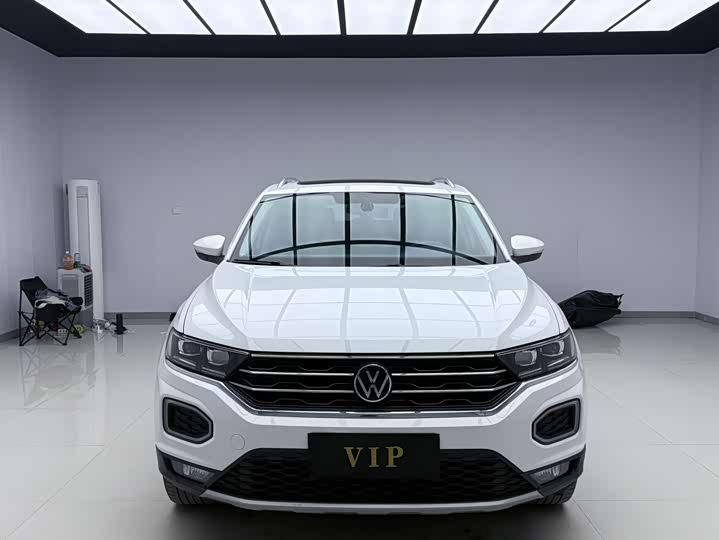 Фото 2 - Volkswagen T-Roc