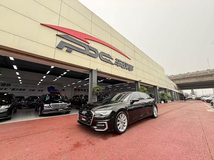 Фото 1 - Audi A6L