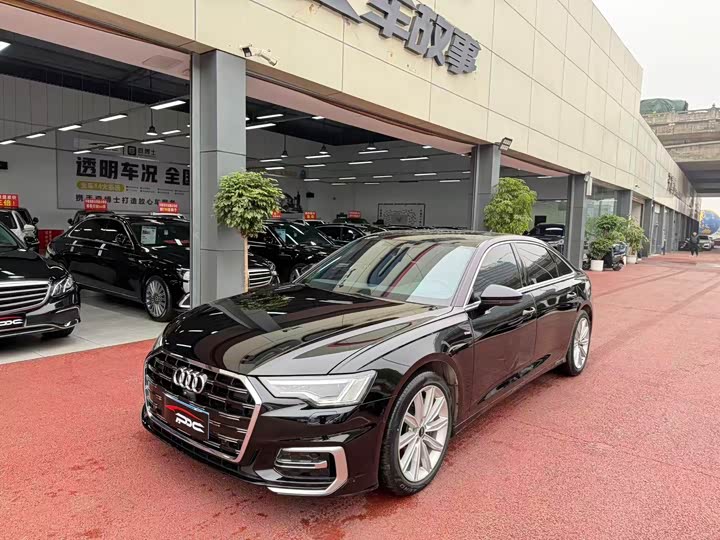 Фото 4 - Audi A6L