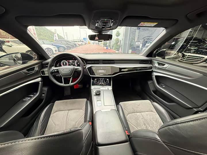 Фото 6 - Audi A6L