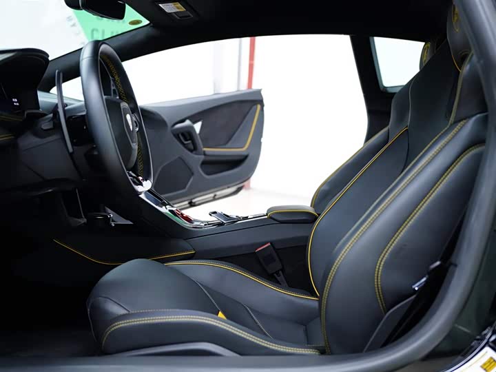 Фото 21 - Lamborghini Huracán