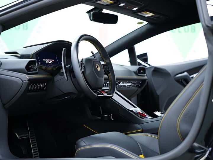 Фото 24 - Lamborghini Huracán