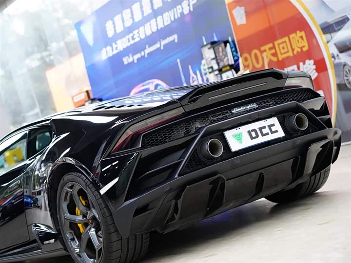 Фото 3 - Lamborghini Huracán