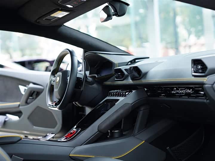 Фото 36 - Lamborghini Huracán