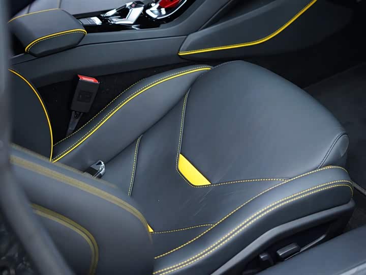 Фото 37 - Lamborghini Huracán