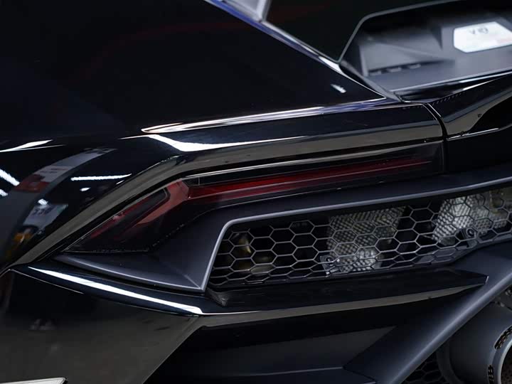 Фото 4 - Lamborghini Huracán