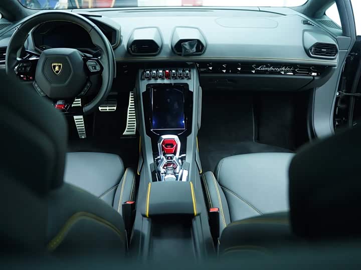 Фото 41 - Lamborghini Huracán