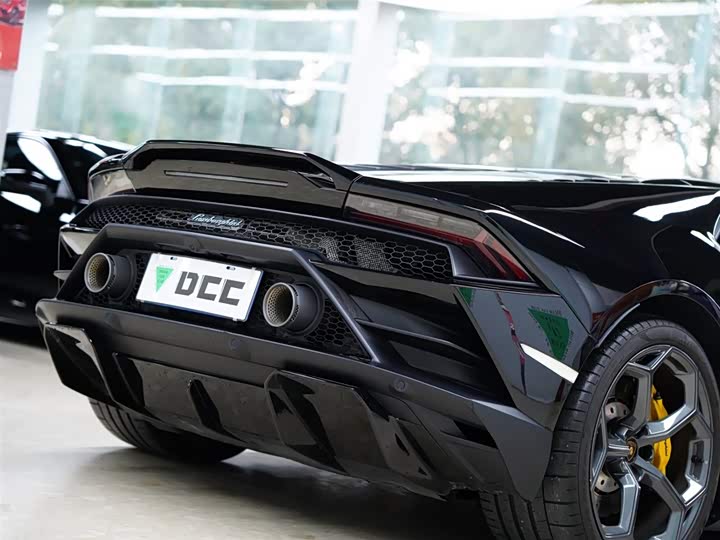 Фото 6 - Lamborghini Huracán