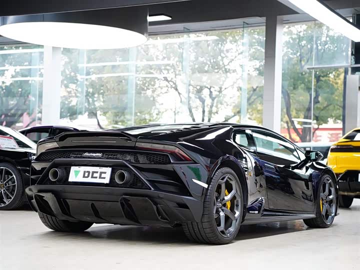 Фото 7 - Lamborghini Huracán