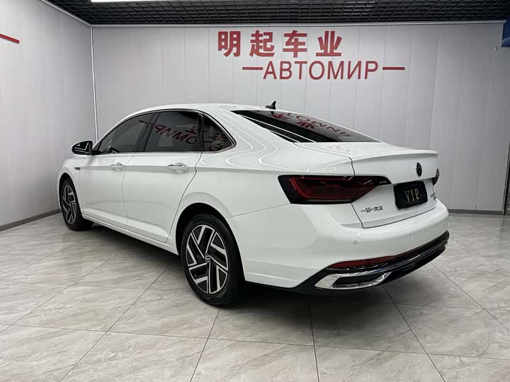 Фото 8 - Volkswagen Sagitar L