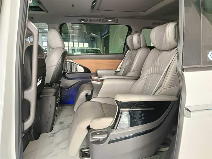 Фото 9 - GAC Trumpchi M8