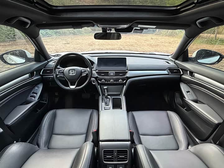 Фото 17 - Honda Inspire