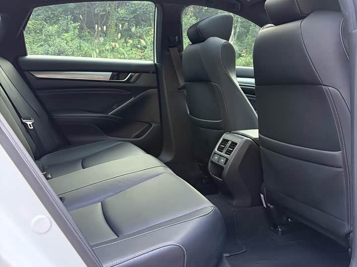 Фото 20 - Honda Inspire