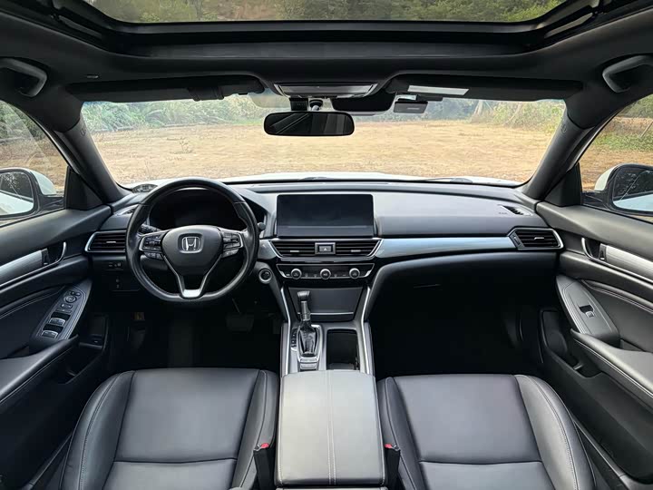 Фото 21 - Honda Inspire