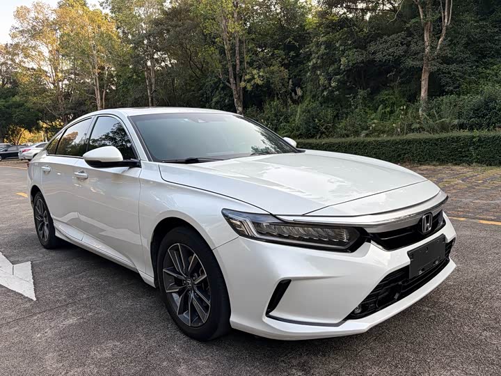 Фото 3 - Honda Inspire