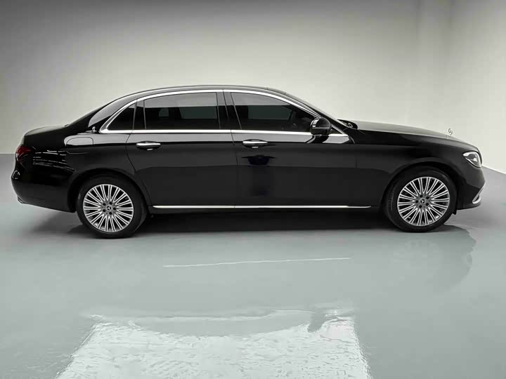 Фото 6 - Mercedes-Benz E-Class